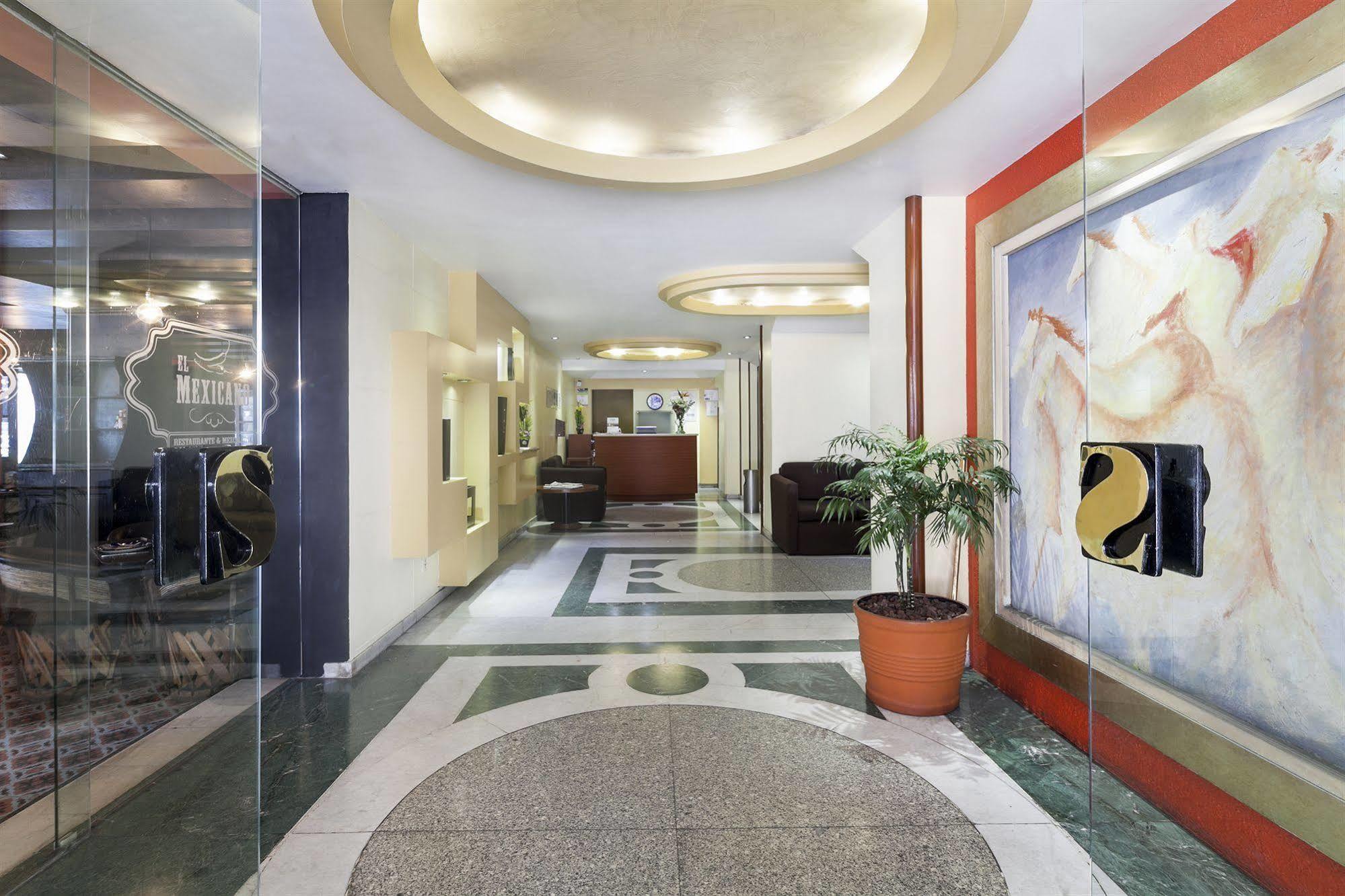 Exe Suites San Marino Мехико Экстерьер фото Lobby